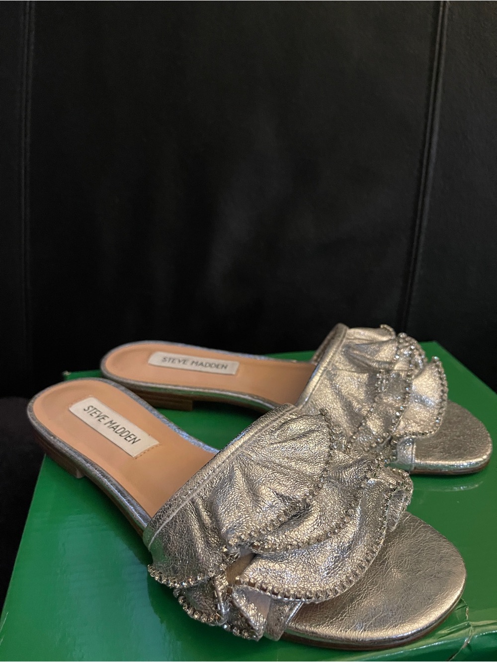 Steve Madden Women’s LiLou Silver Ruffle Slide Sandal w/Rhinestone Sz 5.5 NWOB